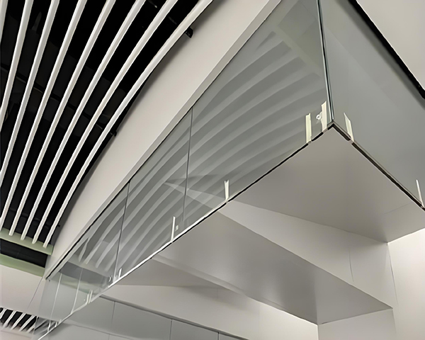 白碱滩玻璃白碱滩挡烟垂壁 白碱滩玻璃白碱滩挡烟垂壁