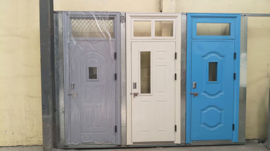 白碱滩学校教室门 白碱滩学校教室门