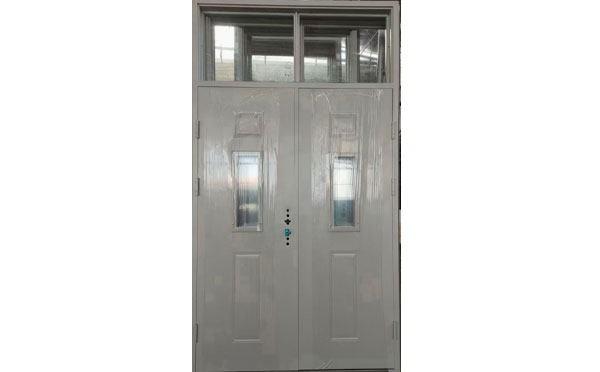 白碱滩学校教室门