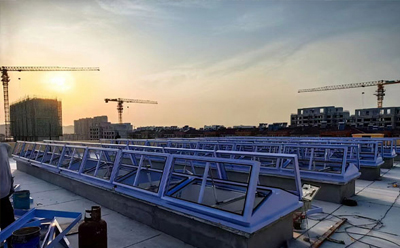 消防白碱滩排烟窗开启角度