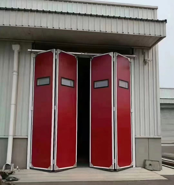 白碱滩工业折叠门在大型装配车间出入口的应用实例