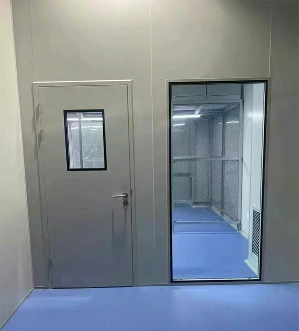 学校教学楼完成白碱滩防火门标准化安装